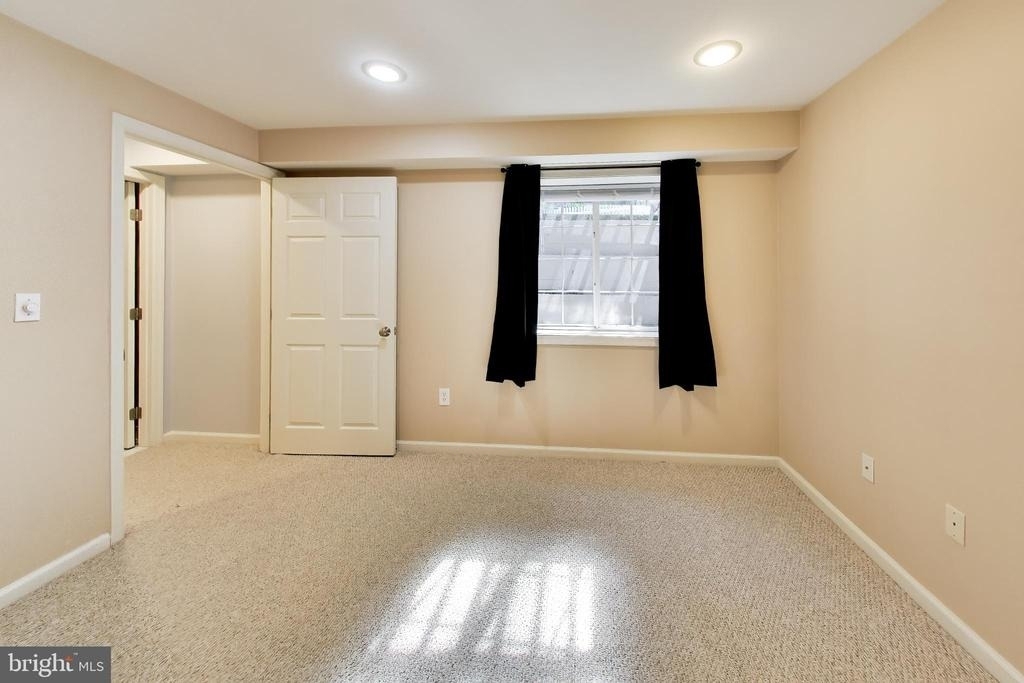 8071 Clark Station Road - Photo 32