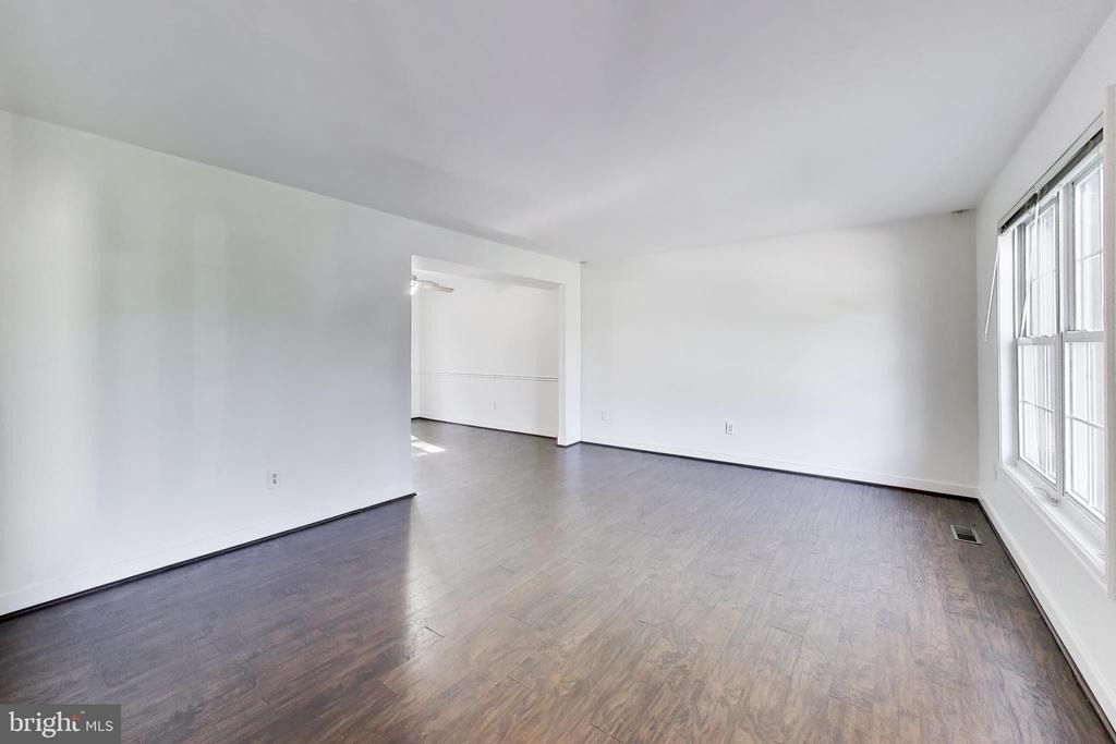 8071 Clark Station Road - Photo 5
