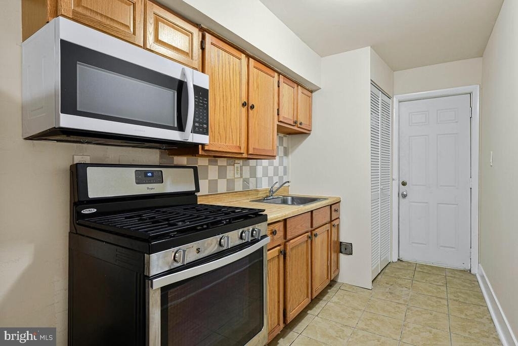3427 B Street Se - Photo 8