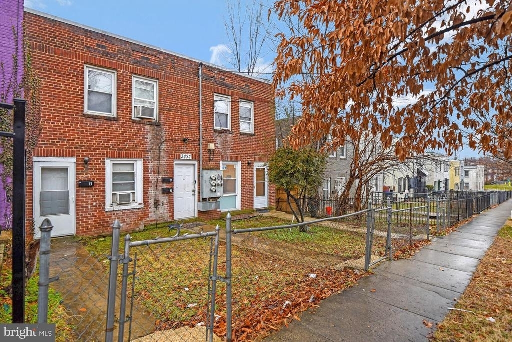 3427 B Street Se - Photo 2