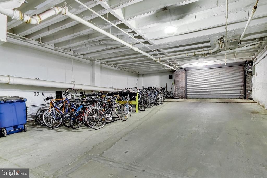 2501 Calvert Street Nw - Photo 23