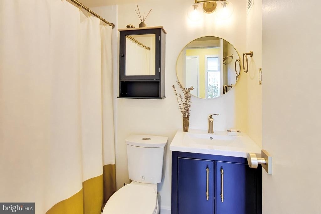 2501 Calvert Street Nw - Photo 12