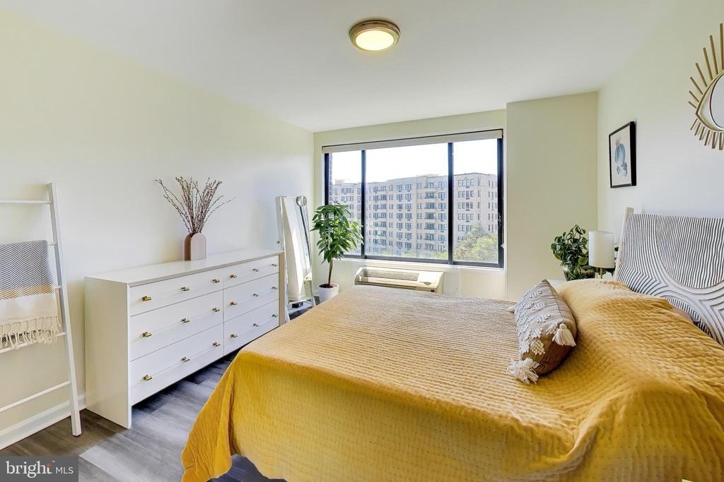 2501 Calvert Street Nw - Photo 9