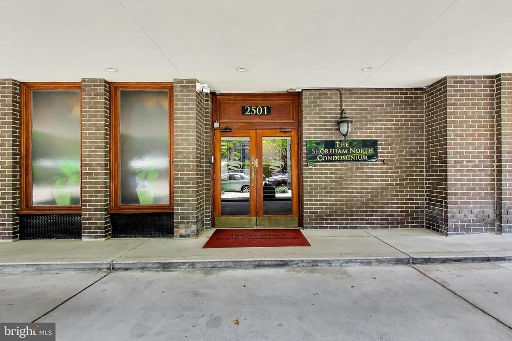 2501 Calvert Street Nw - Photo 18