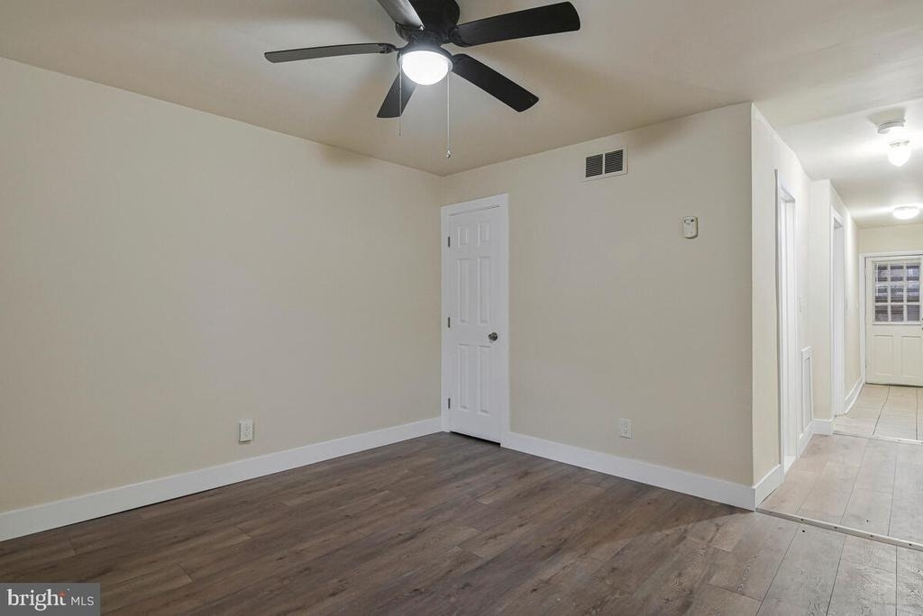 3427 B Street Se - Photo 6