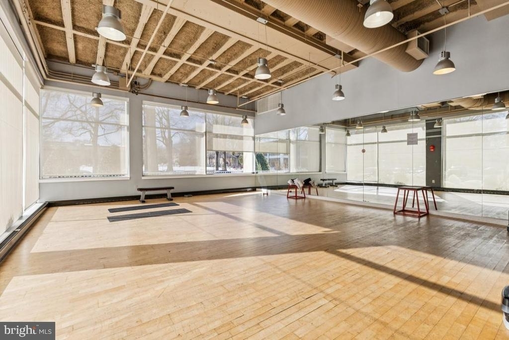 355 I Street Sw - Photo 20