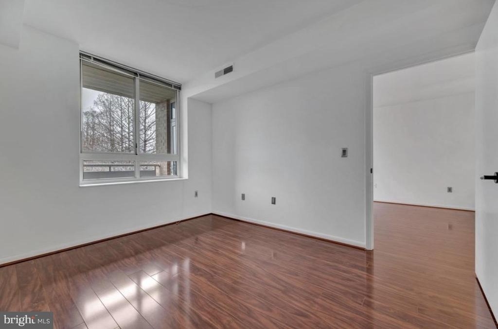 355 I Street Sw - Photo 9