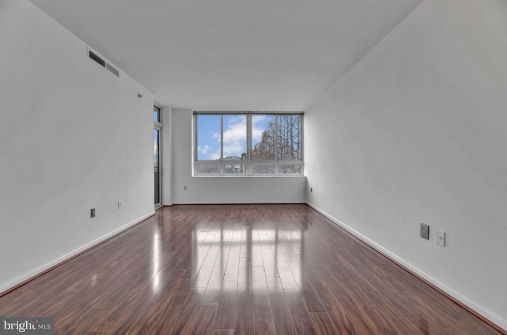 355 I Street Sw - Photo 1