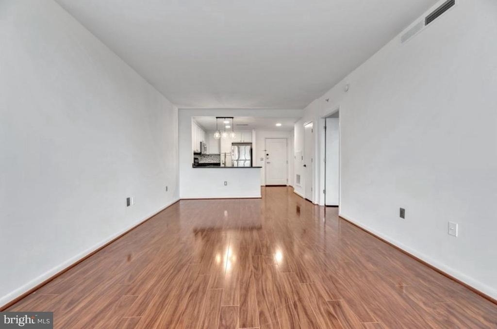 355 I Street Sw - Photo 2