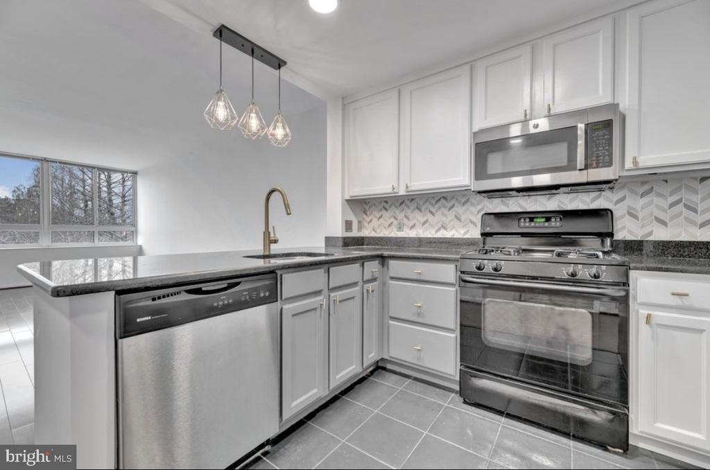 355 I Street Sw - Photo 5