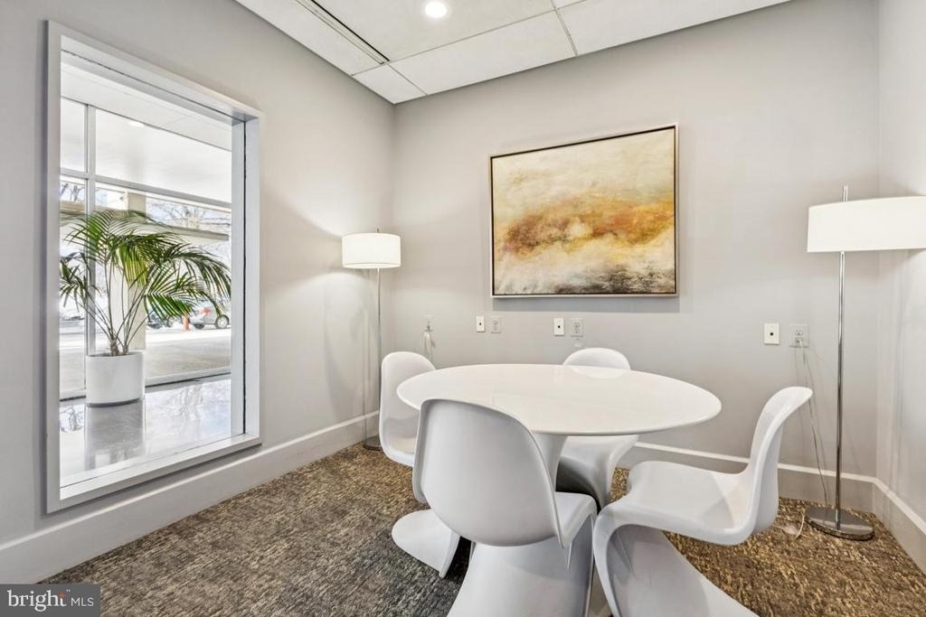 355 I Street Sw - Photo 18