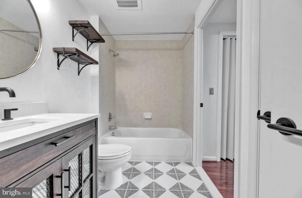 355 I Street Sw - Photo 11