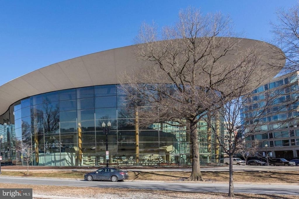 355 I Street Sw - Photo 30