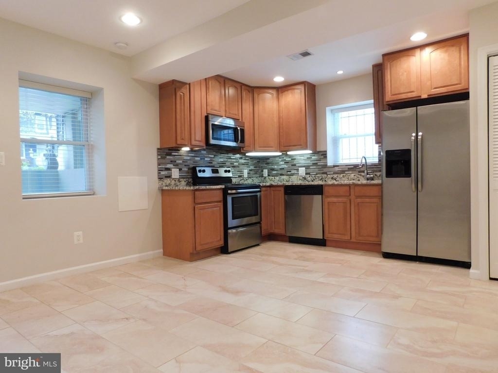 308 Webster Street Nw - Photo 13