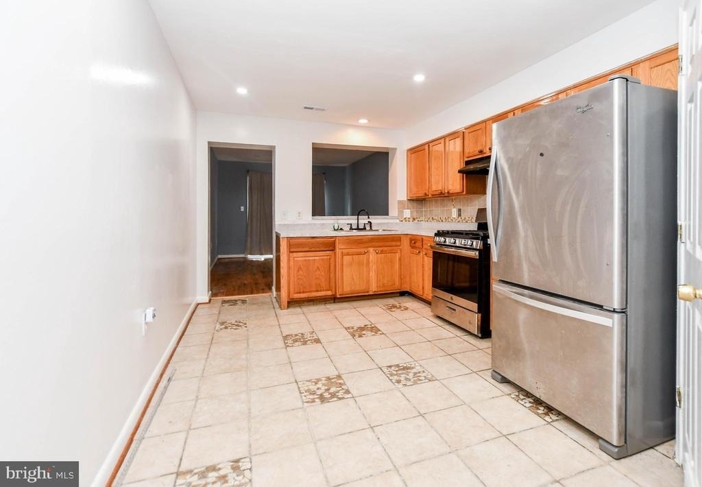 1704 Ne Montana Avenue Ne - Photo 4