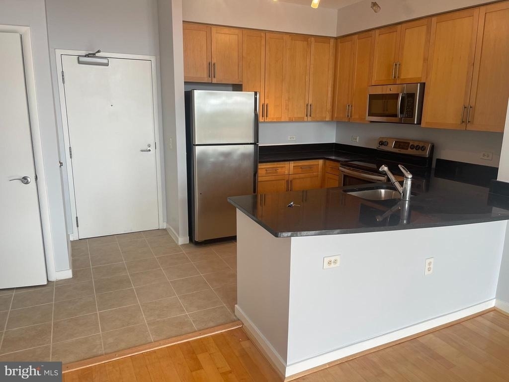 437 New York Avenue Nw - Photo 1