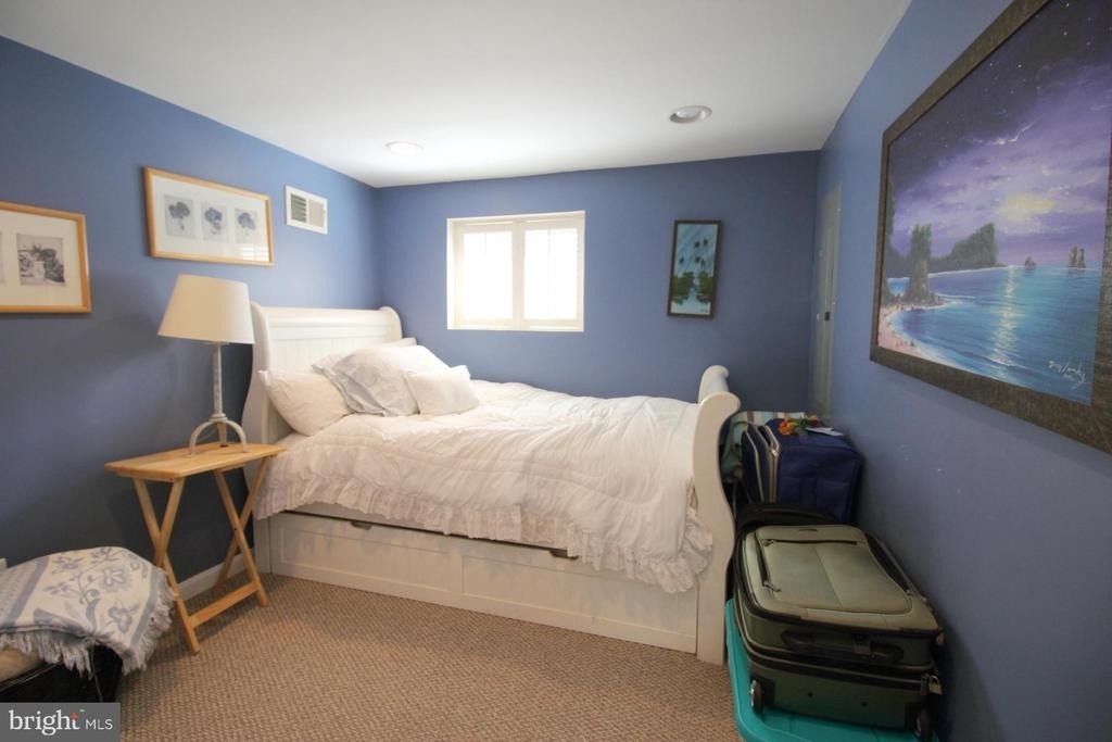 3114 16th Street Ne - Photo 3