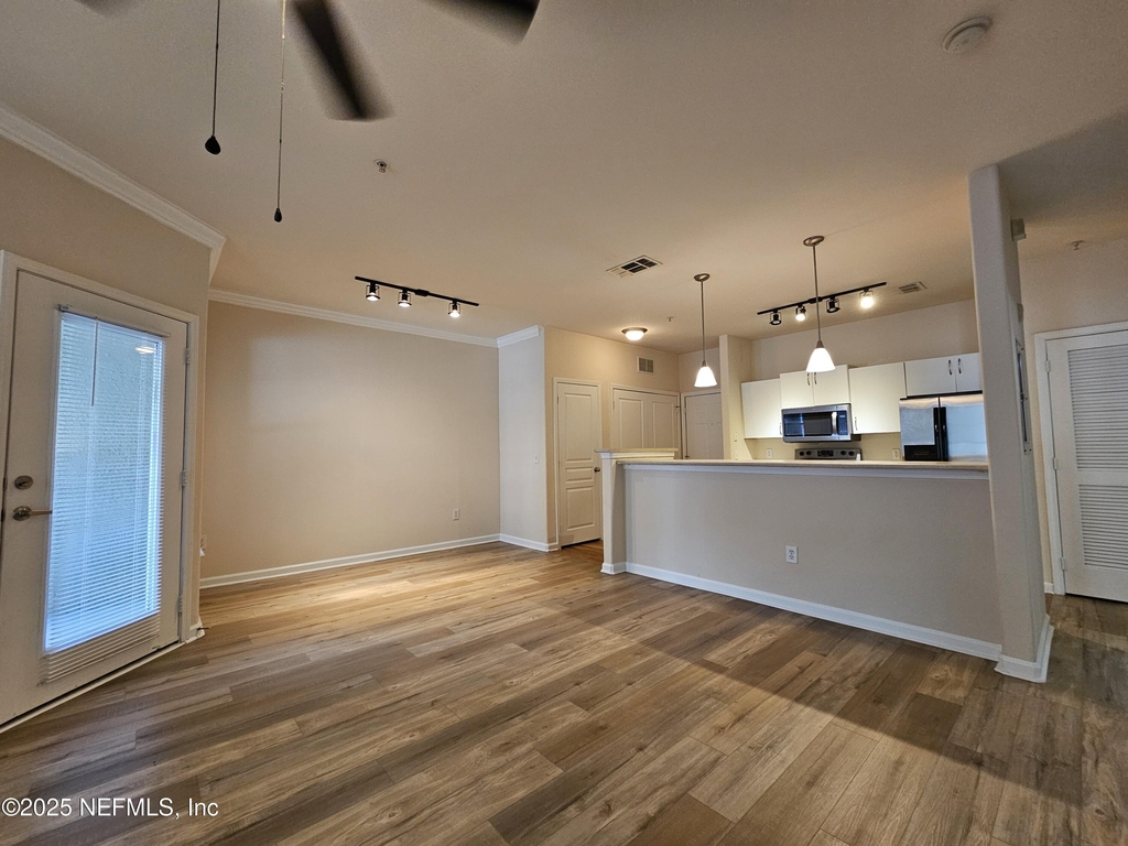 8290 Gate Parkway - Photo 4