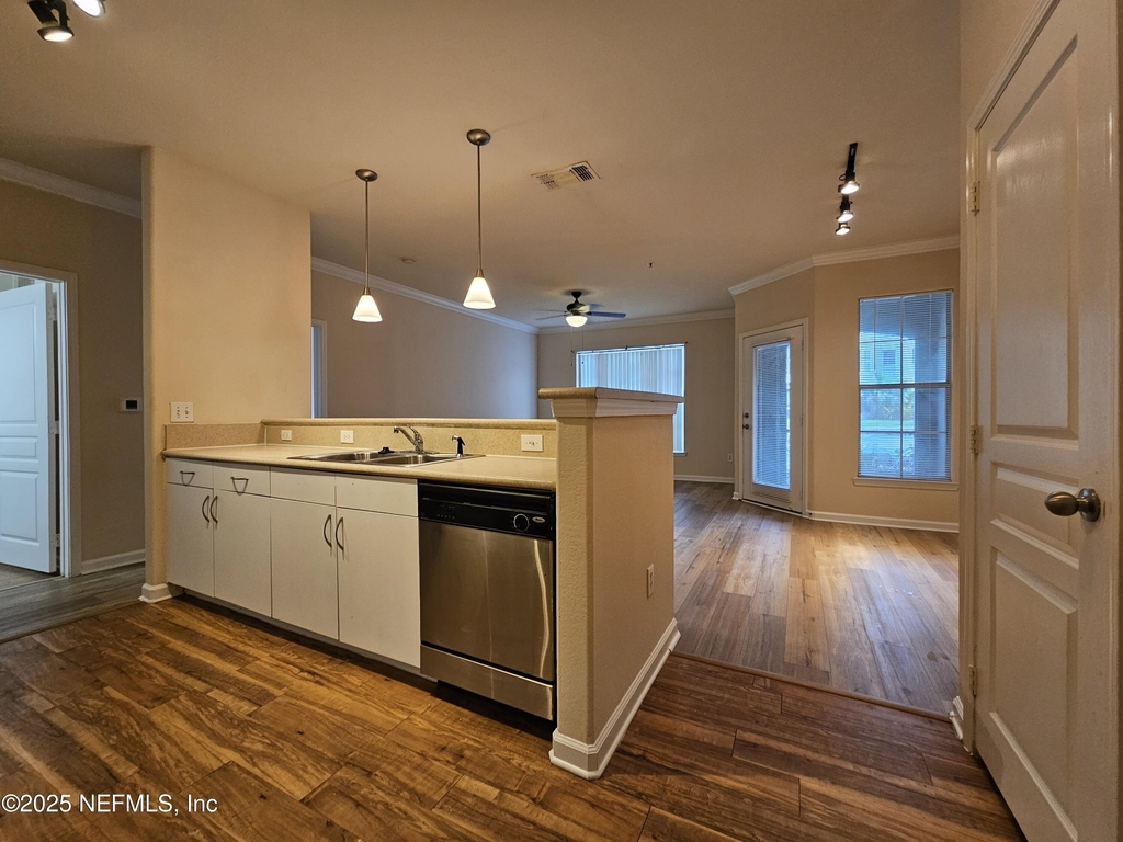 8290 Gate Parkway - Photo 0