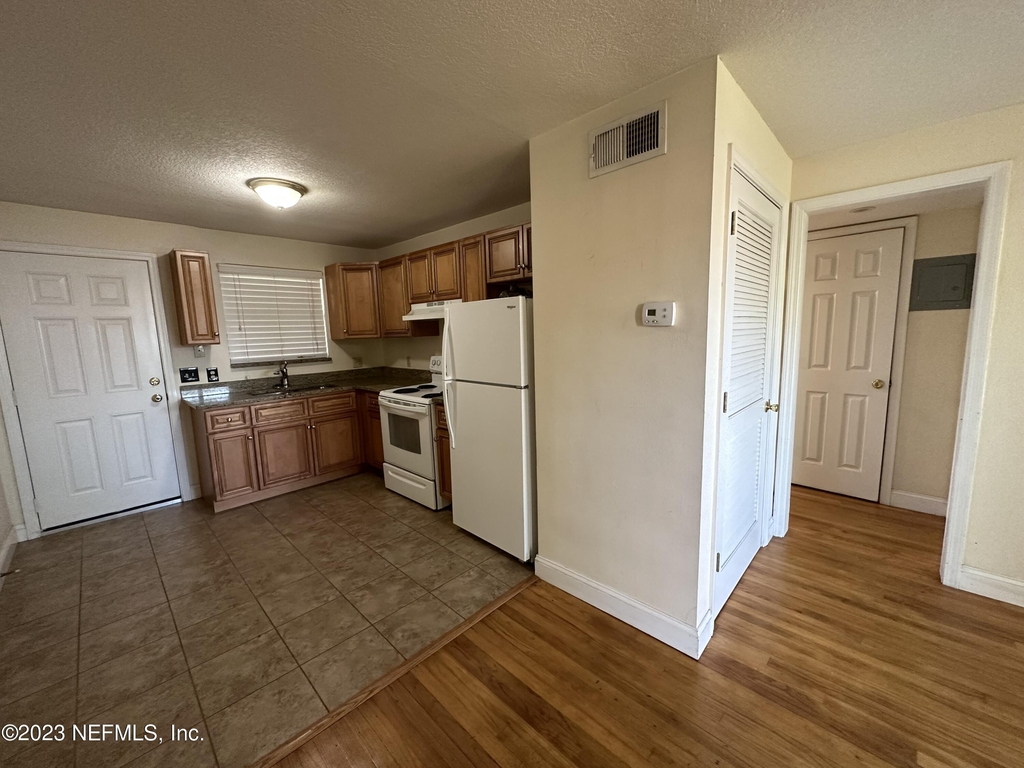 5148 Floral Bluff Road - Photo 8