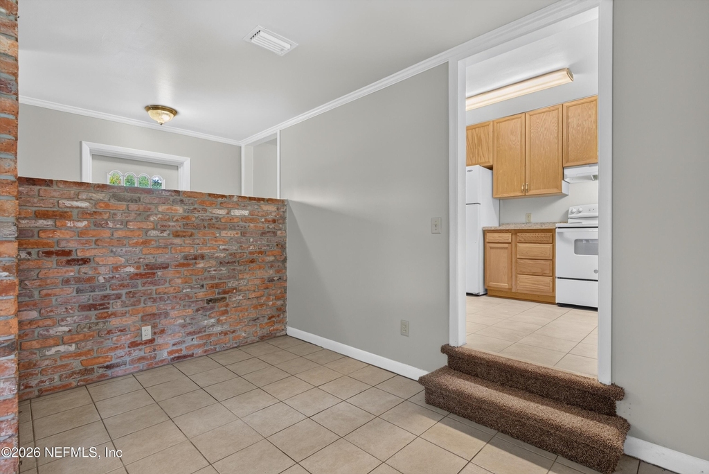 2618 Arlex Drive E - Photo 9