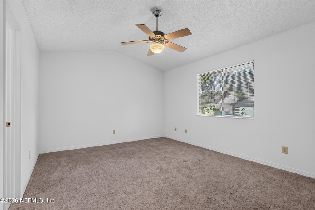 1445 Classic Oak Road W - Photo 15