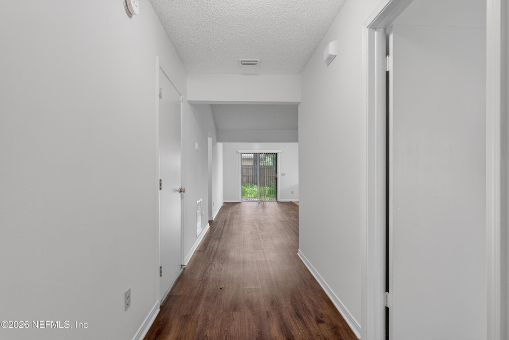 1445 Classic Oak Road W - Photo 4