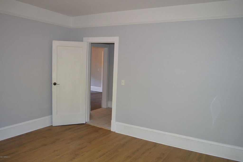 2536 Phyllis Street - Photo 10
