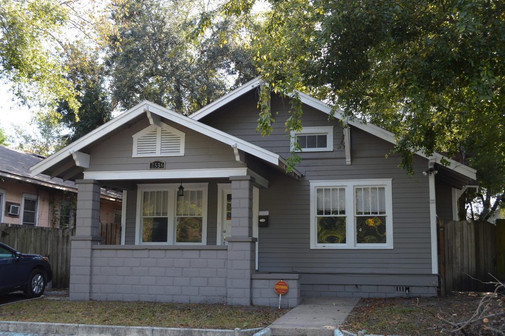 2536 Phyllis Street - Photo 0