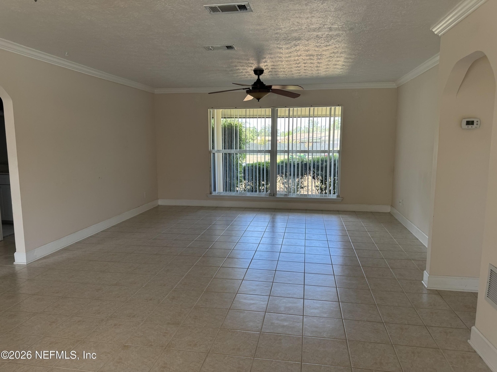 577 Cody Drive - Photo 3