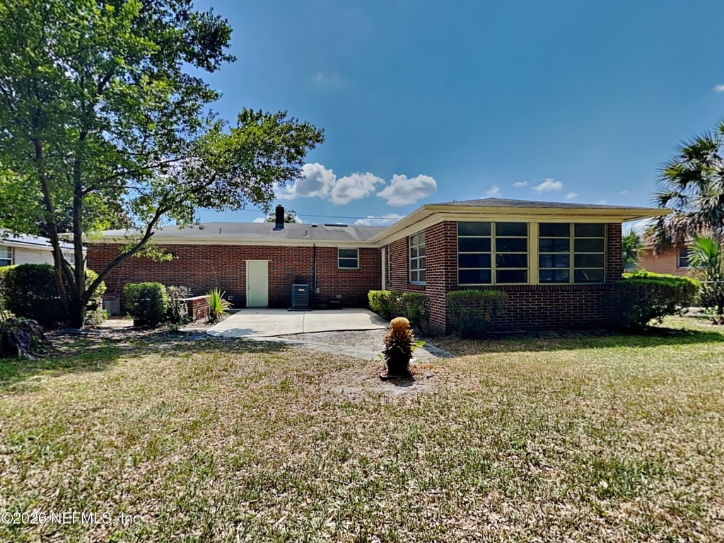 1332 Arlingwood Avenue - Photo 16