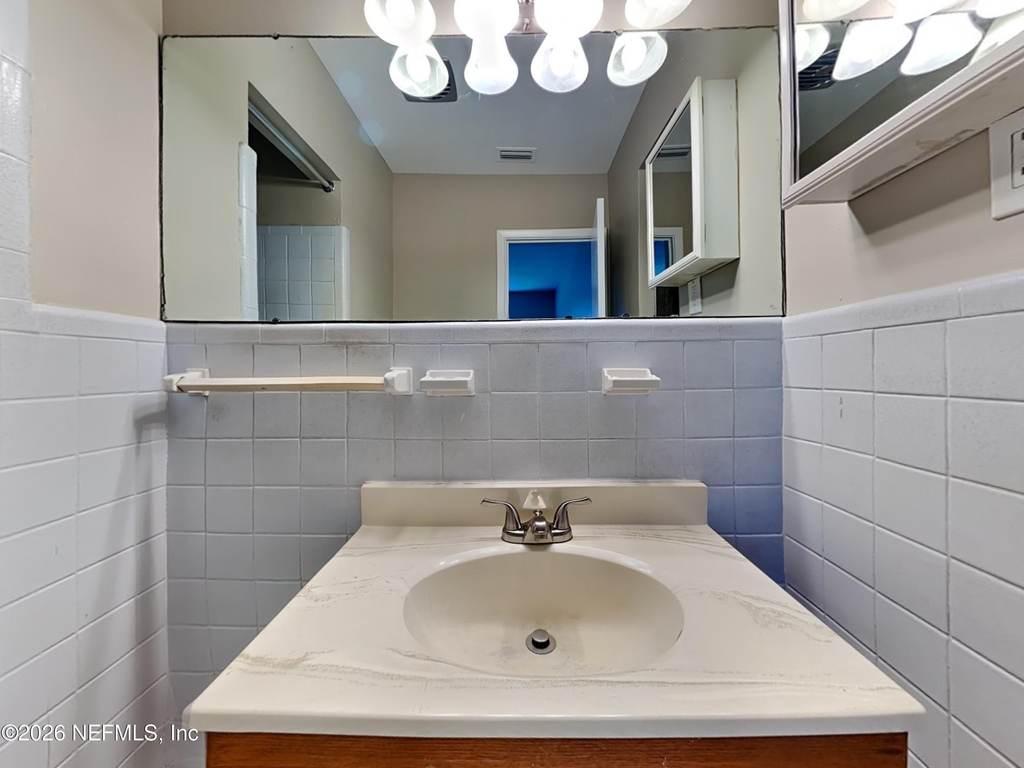 1332 Arlingwood Avenue - Photo 7