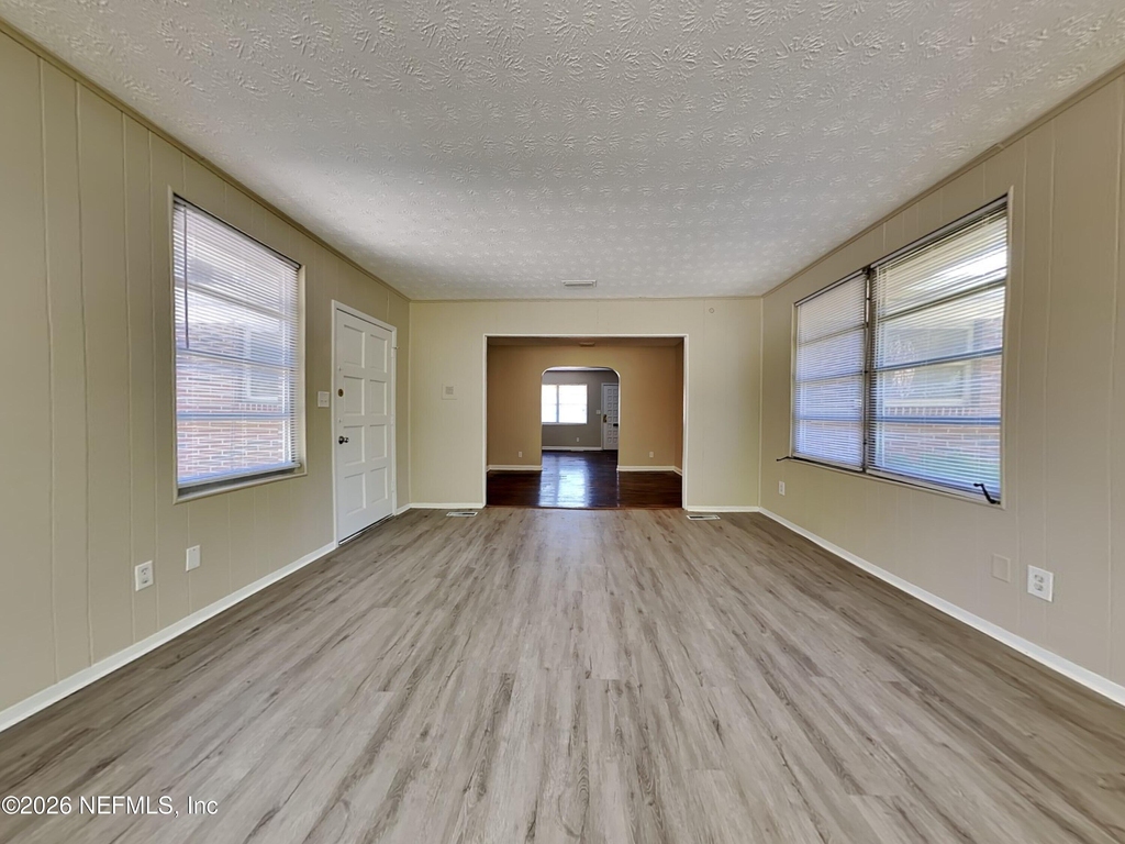 1332 Arlingwood Avenue - Photo 15