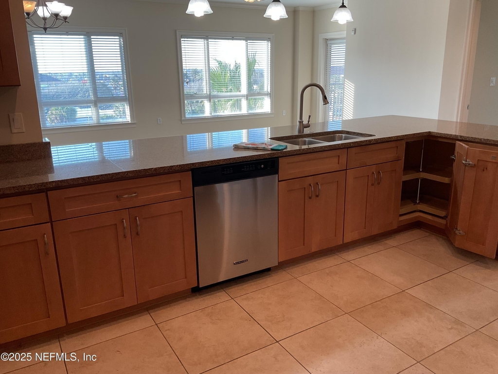 525 3rd Street N - Photo 7