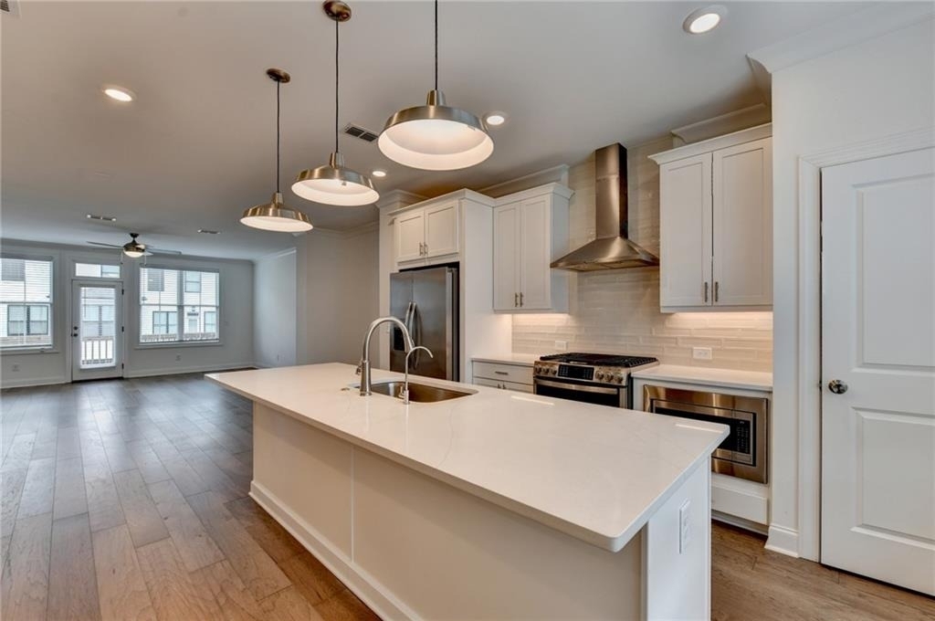 603 Millcroft Boulevard - Photo 0