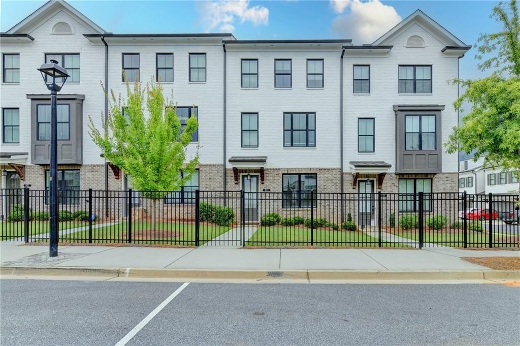 603 Millcroft Boulevard - Photo 1