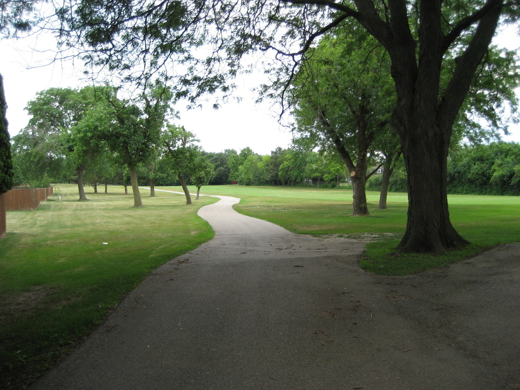 1980 Huntington Boulevard - Photo 7