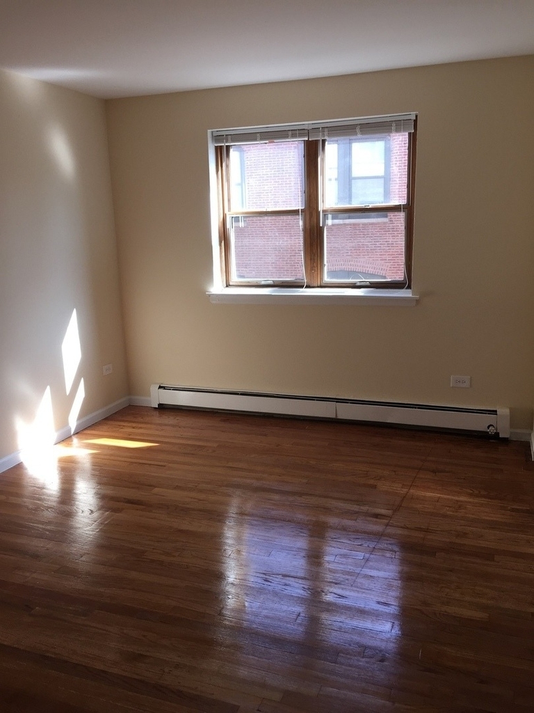 1025 W Hollywood Avenue - Photo 5