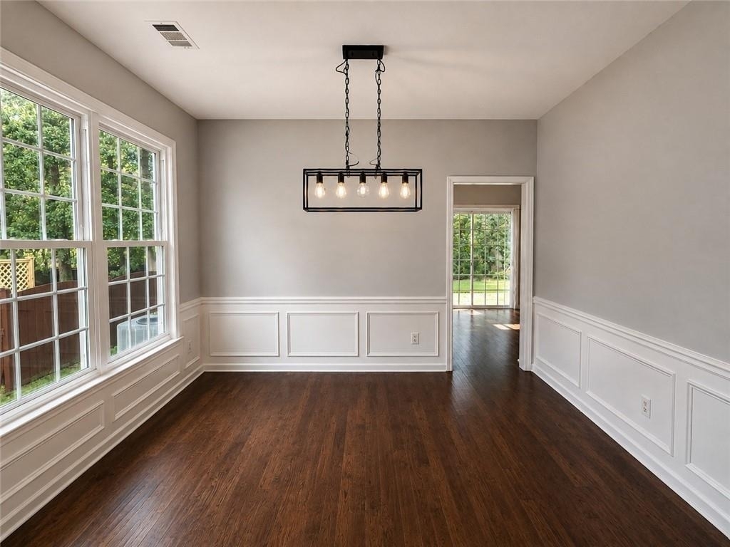 535 Arncliffe Court - Photo 3