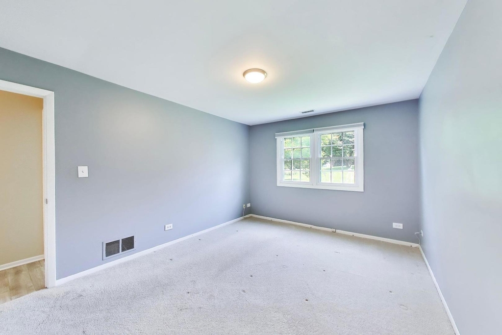 106 Regency Drive - Photo 12