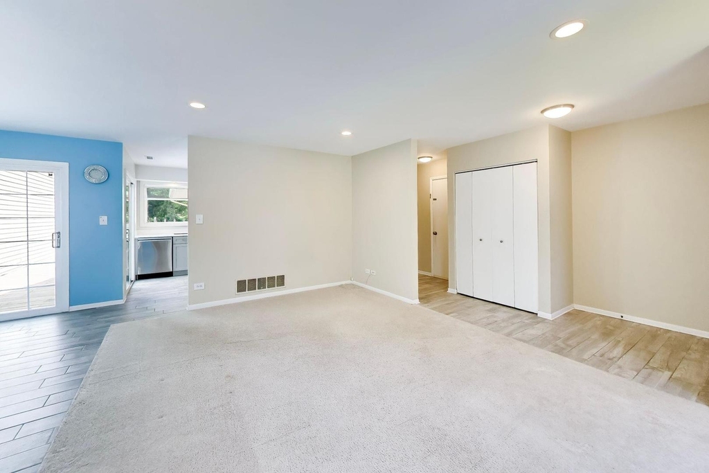 106 Regency Drive - Photo 1