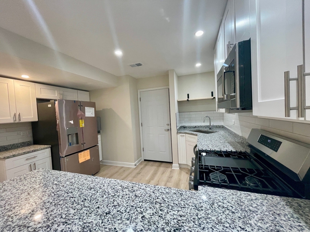 4845 N Kostner Avenue - Photo 11