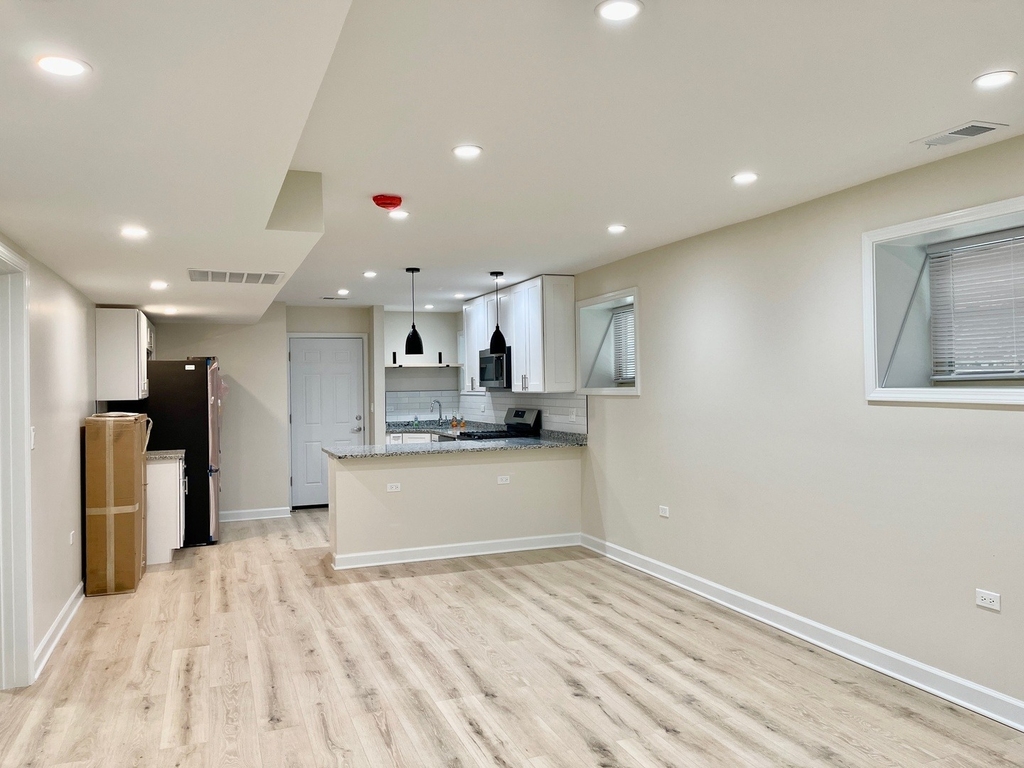 4845 N Kostner Avenue - Photo 5