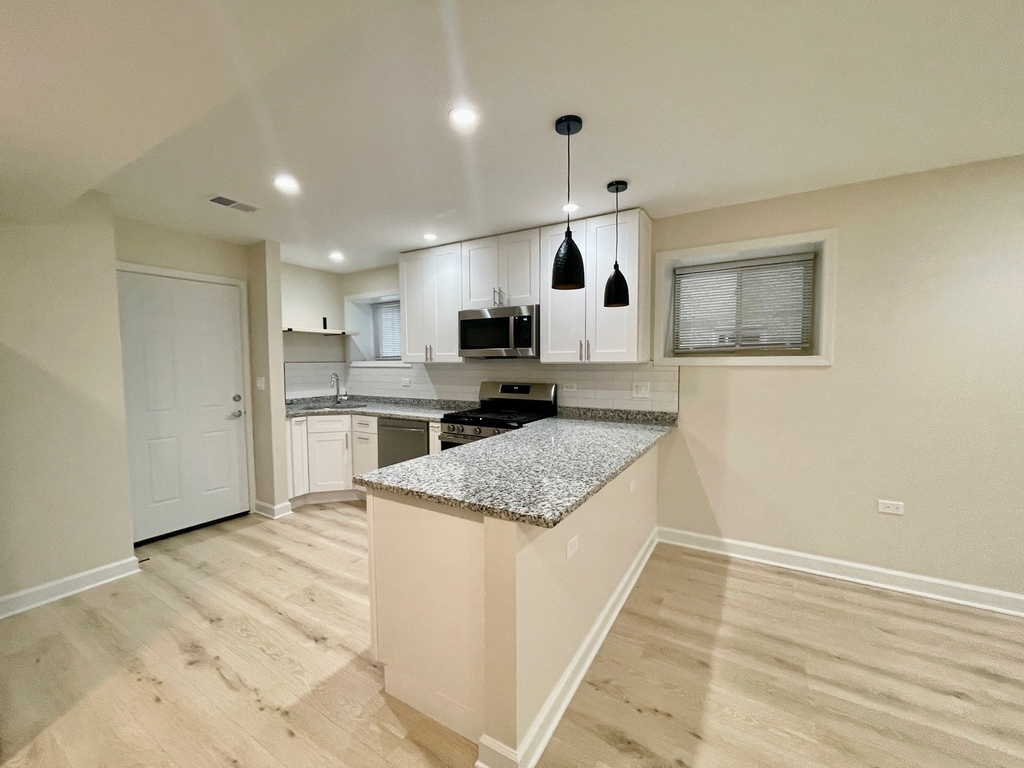4845 N Kostner Avenue - Photo 8
