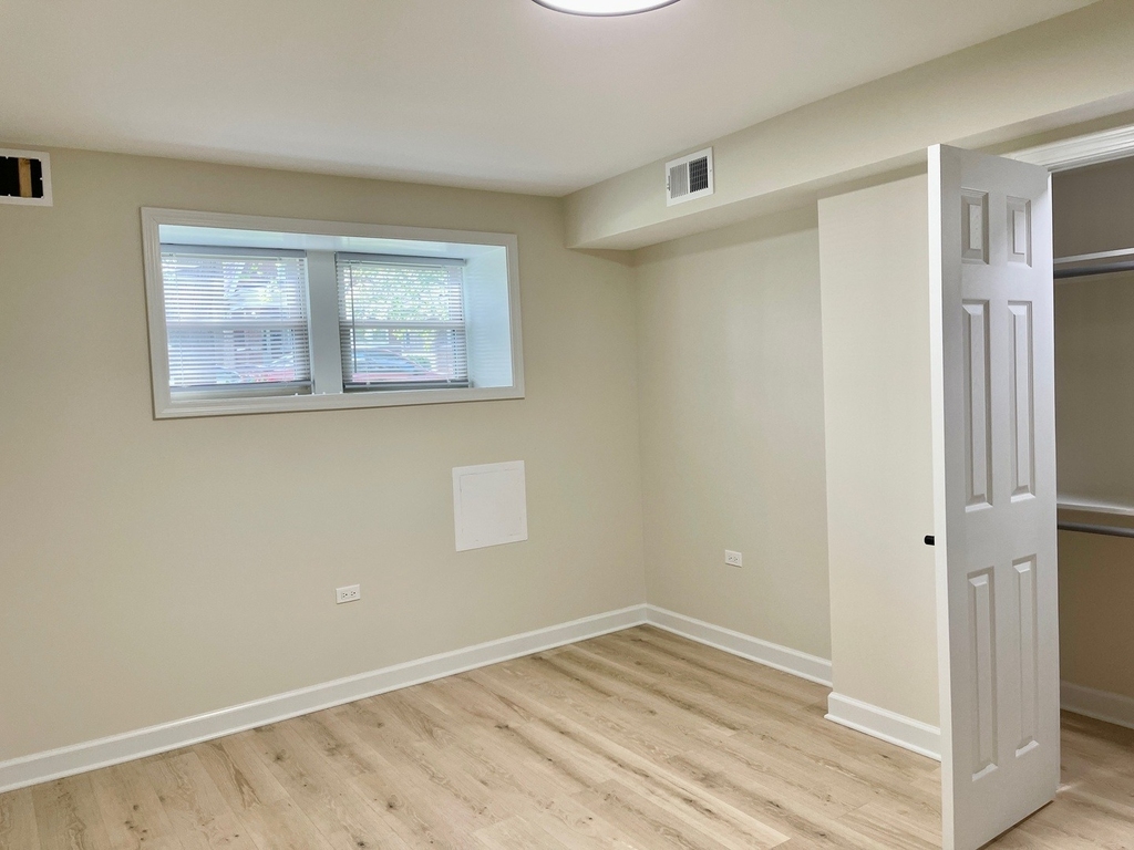 4845 N Kostner Avenue - Photo 15