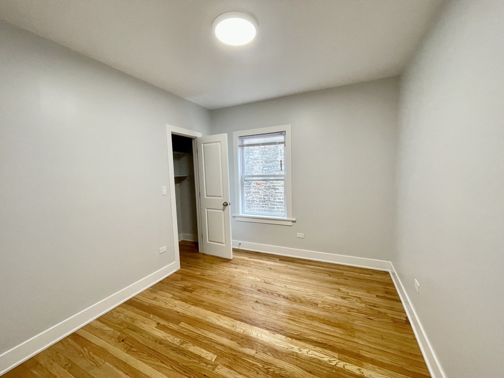 4853 W Augusta Boulevard - Photo 11