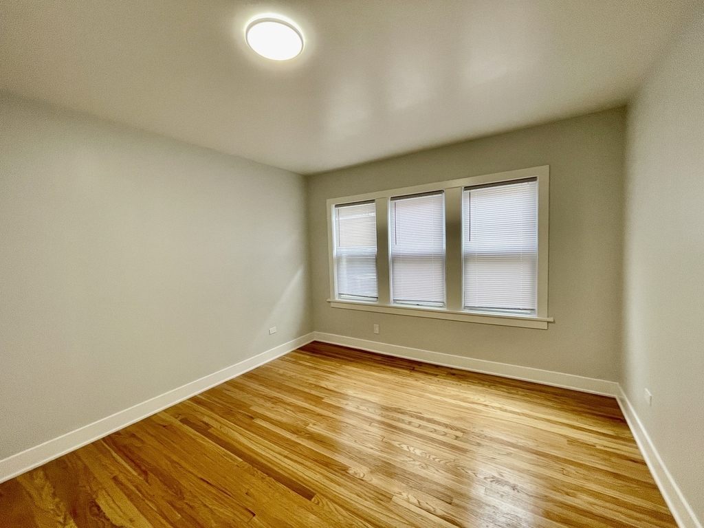 4853 W Augusta Boulevard - Photo 14
