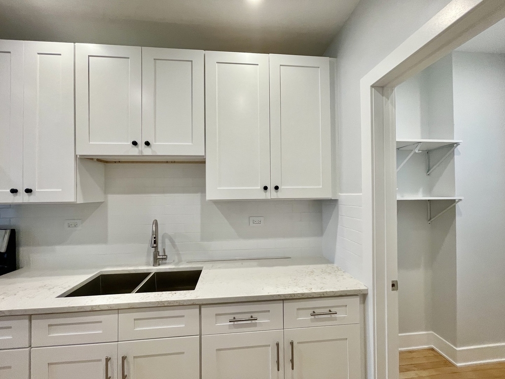 4853 W Augusta Boulevard - Photo 6