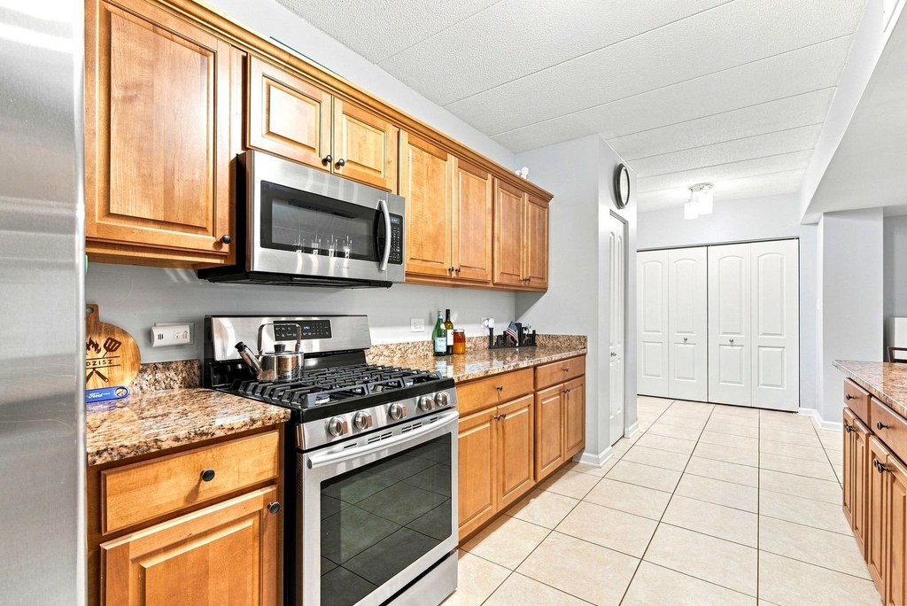 9400 S 79th Avenue - Photo 10