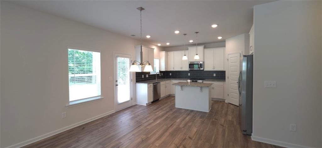 523 Grover Street - Photo 3